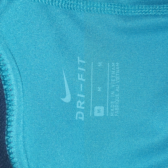 Nike Pros - Picture 3 of 3